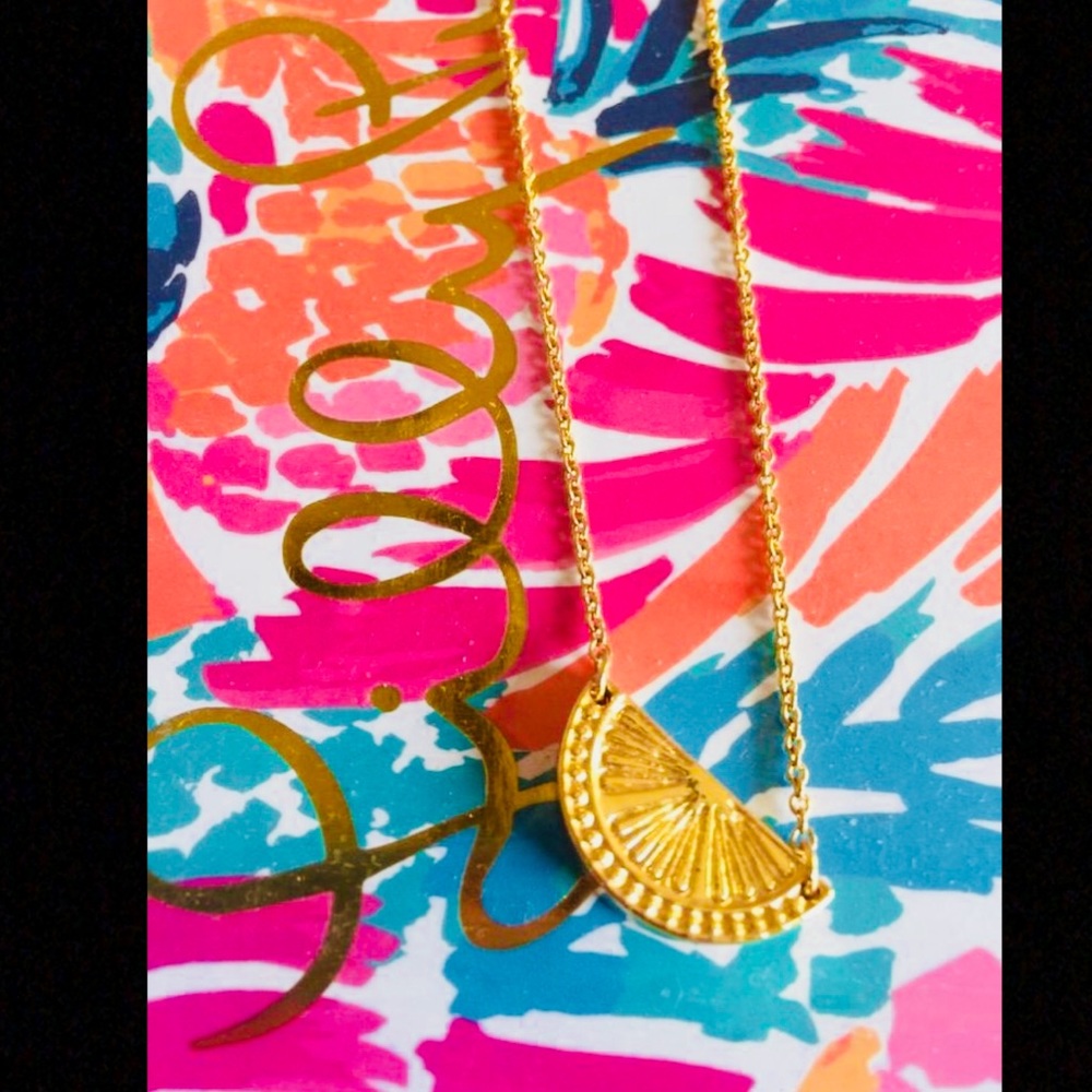 🍊 Lilly Pulitzer Gold Orange Slice Necklace
